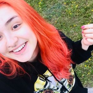 Meet your Posher, Emilie